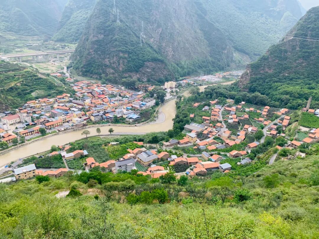 羌寨营地俯瞰